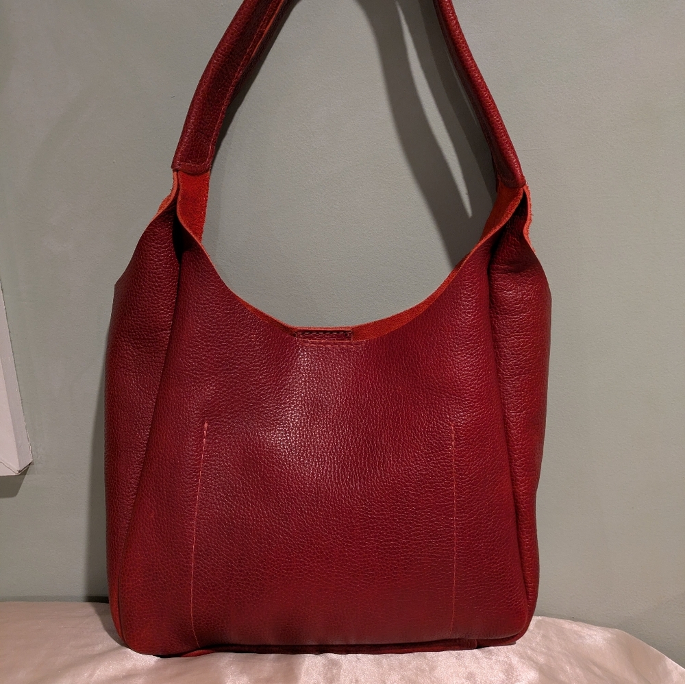 **SOLD**. 'Almost Perfect' Madison Shoulder Bag - Picture 2 of 10